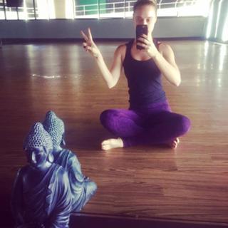 Becca Tobin feet photo 5
