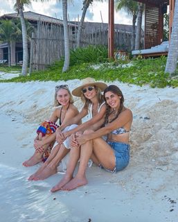 Becca Tobin feet photo 1