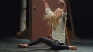 Becki Newton feet photo thumbnail