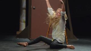 Becki Newton feet photo thumbnail