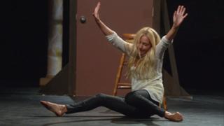 Becki Newton feet photo thumbnail