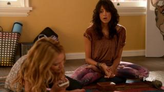 Becki Newton feet photo thumbnail