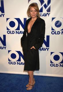 Becki Newton feet photo thumbnail