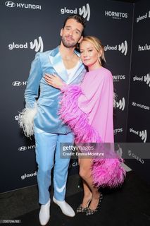 Becki Newton feet photo thumbnail