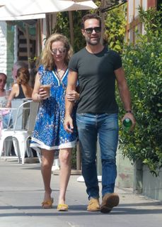 Becki Newton feet photo 8