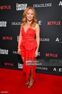 Becki Newton feet photo 3