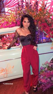 Becky G feet photo thumbnail