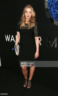 Becky Hill feet photo thumbnail