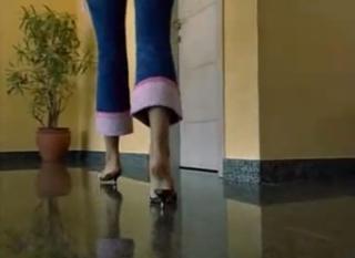 Begüm Kütük feet photo 20
