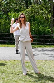 Behati Prinsloo feet photo thumbnail