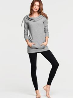 Behati Prinsloo feet photo thumbnail