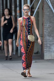 Behati Prinsloo feet photo thumbnail