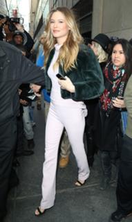 Behati Prinsloo feet photo thumbnail