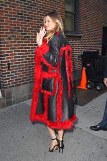 Behati Prinsloo feet photo thumbnail