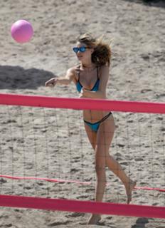 Behati Prinsloo feet photo thumbnail