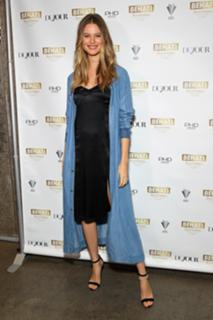 Behati Prinsloo feet photo thumbnail