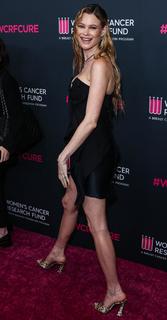 Behati Prinsloo feet photo thumbnail