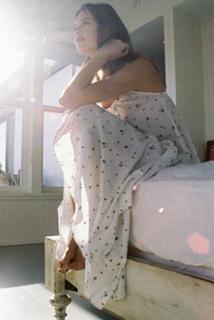 Behati Prinsloo feet photo thumbnail