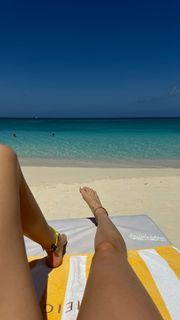 Behati Prinsloo feet photo thumbnail