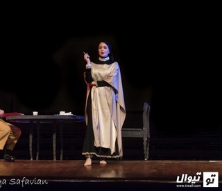 Behnoosh Tabatabaei feet photo 4