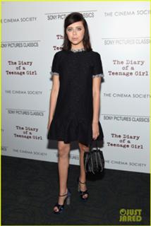 Bel Powley feet photo thumbnail