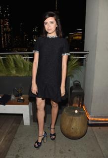 Bel Powley feet photo thumbnail