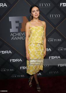 Bel Powley feet photo thumbnail