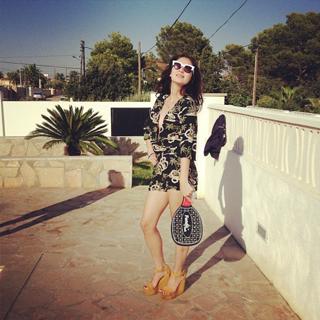 Bel Powley feet photo thumbnail