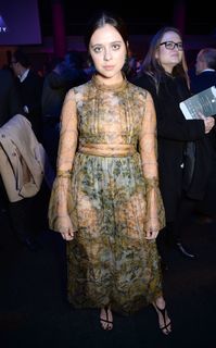 Bel Powley feet photo thumbnail