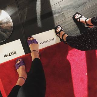 Bel Powley feet photo thumbnail