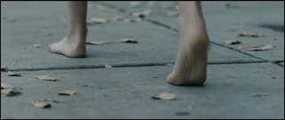 Bel Powley feet photo thumbnail
