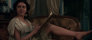Bel Powley feet photo thumbnail