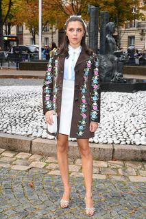 Bel Powley feet photo thumbnail