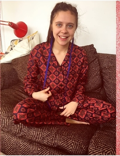 Bel Powley feet photo thumbnail