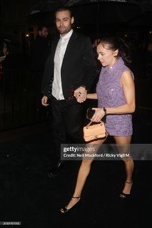 Bel Powley feet photo thumbnail