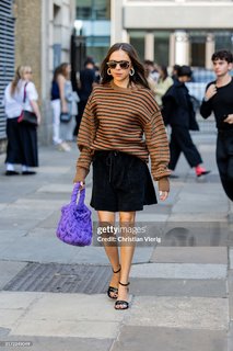 Bel Powley feet photo thumbnail
