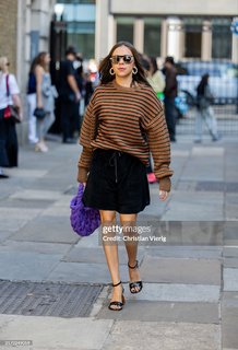 Bel Powley feet photo thumbnail