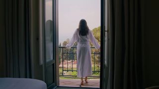 Bel Powley feet photo thumbnail