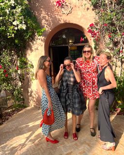 Bel Powley feet photo 3