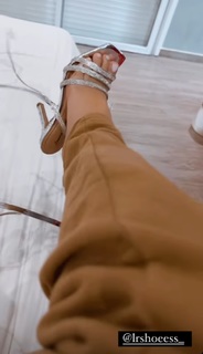 Bela Fernandes feet photo 16