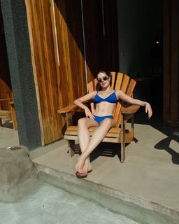 Bela Fernandes feet photo 9