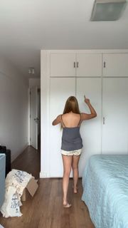 Bela Fernandes feet photo 9