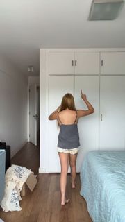 Bela Fernandes feet photo 8