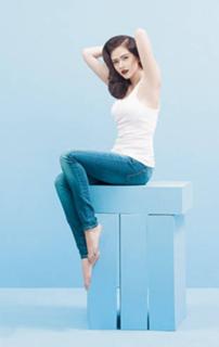 Bela Padilla feet photo 12