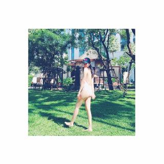 Bela Padilla feet photo 4