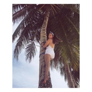 Bela Padilla feet photo 12