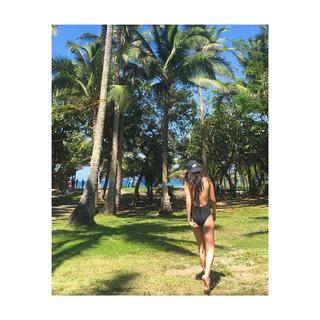 Bela Padilla feet photo 3