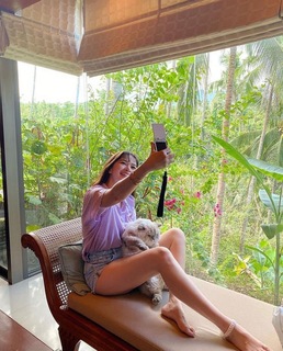 Bela Padilla feet photo 6