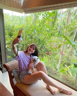 Bela Padilla feet photo 4
