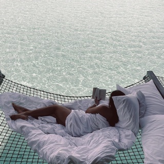 Belinda Bencic feet photo thumbnail